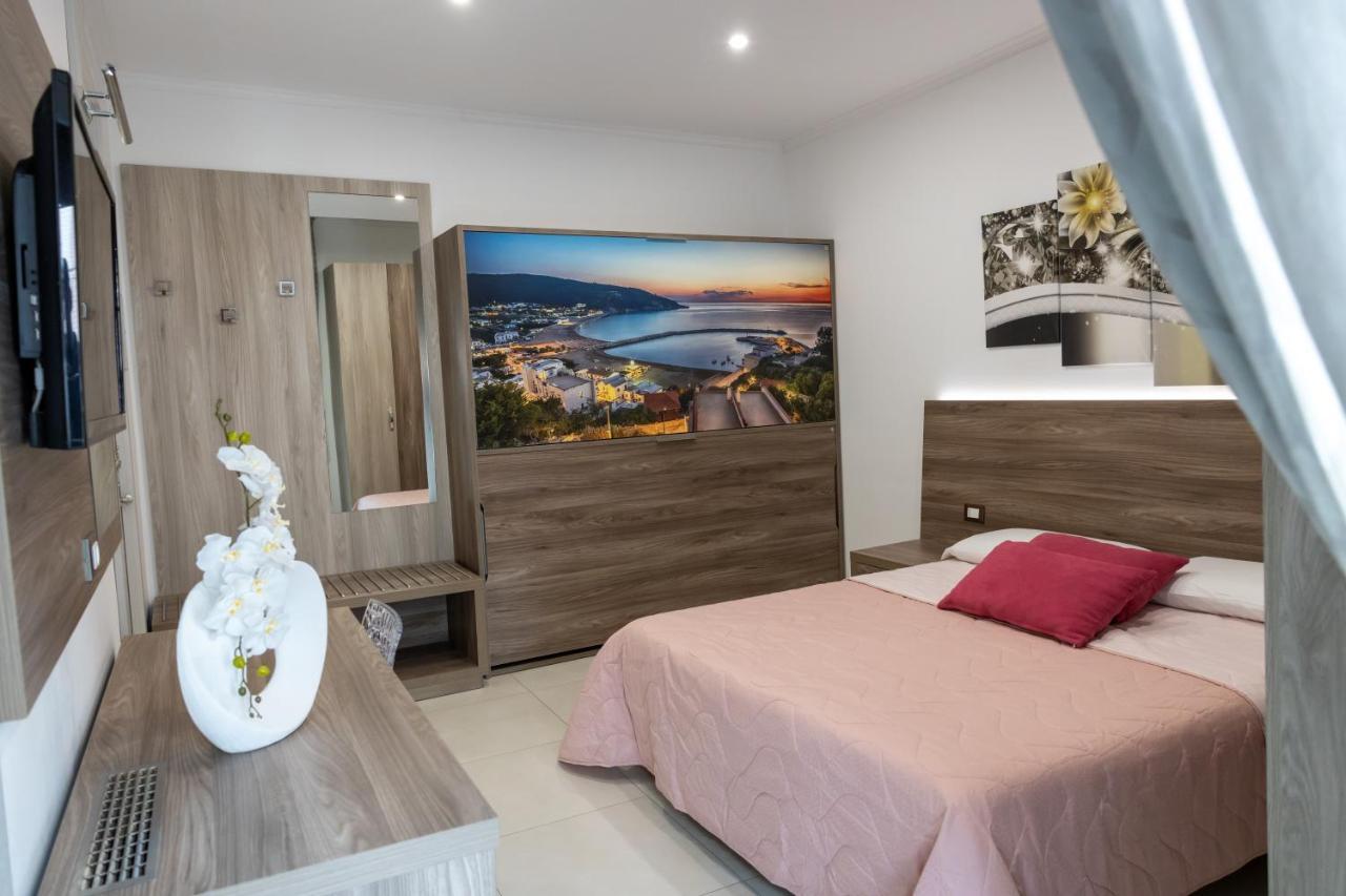 Mary VI Rooms Peschici Exterior photo