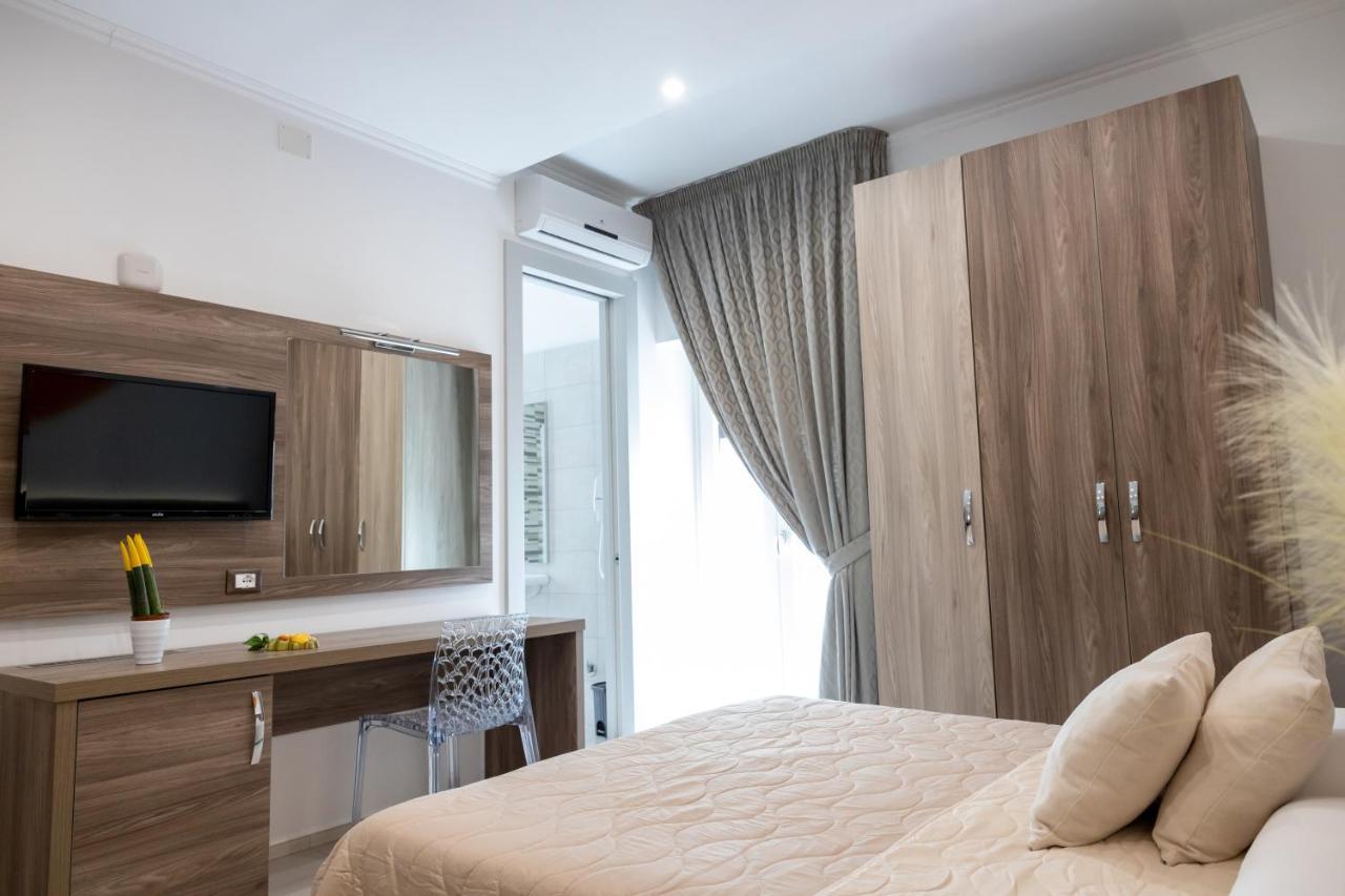 Mary VI Rooms Peschici Exterior photo