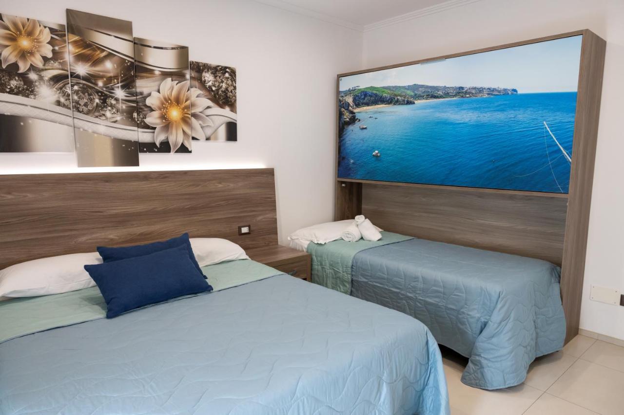Mary VI Rooms Peschici Exterior photo